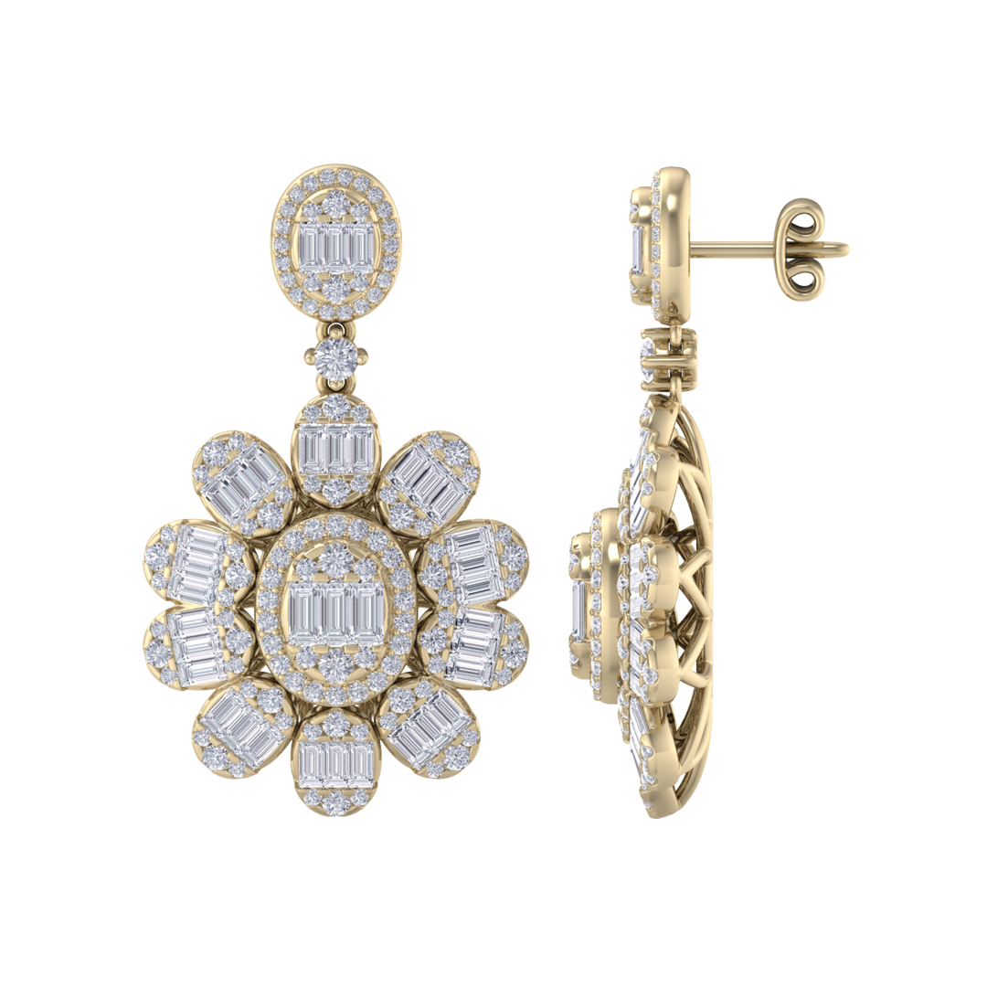Formal chandelier earrings in yellow gold with white diamonds of 4.12 ct in weight
