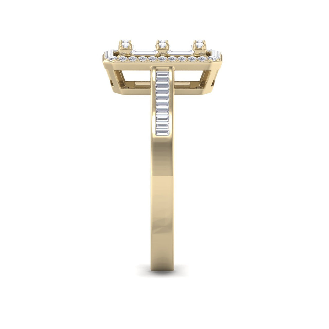 Beautiful Ring in yellow gold with white baguette diamonds of 0.59 ct in weight