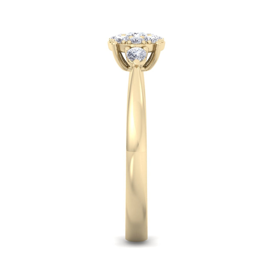 Elegant diamond ring in white gold with white diamonds of 0.33 ct in weight