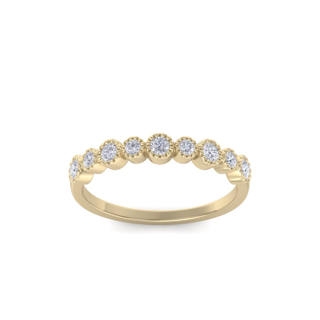 Milgrain wedding band in rose gold with white diamonds of 0.25 ct in weight