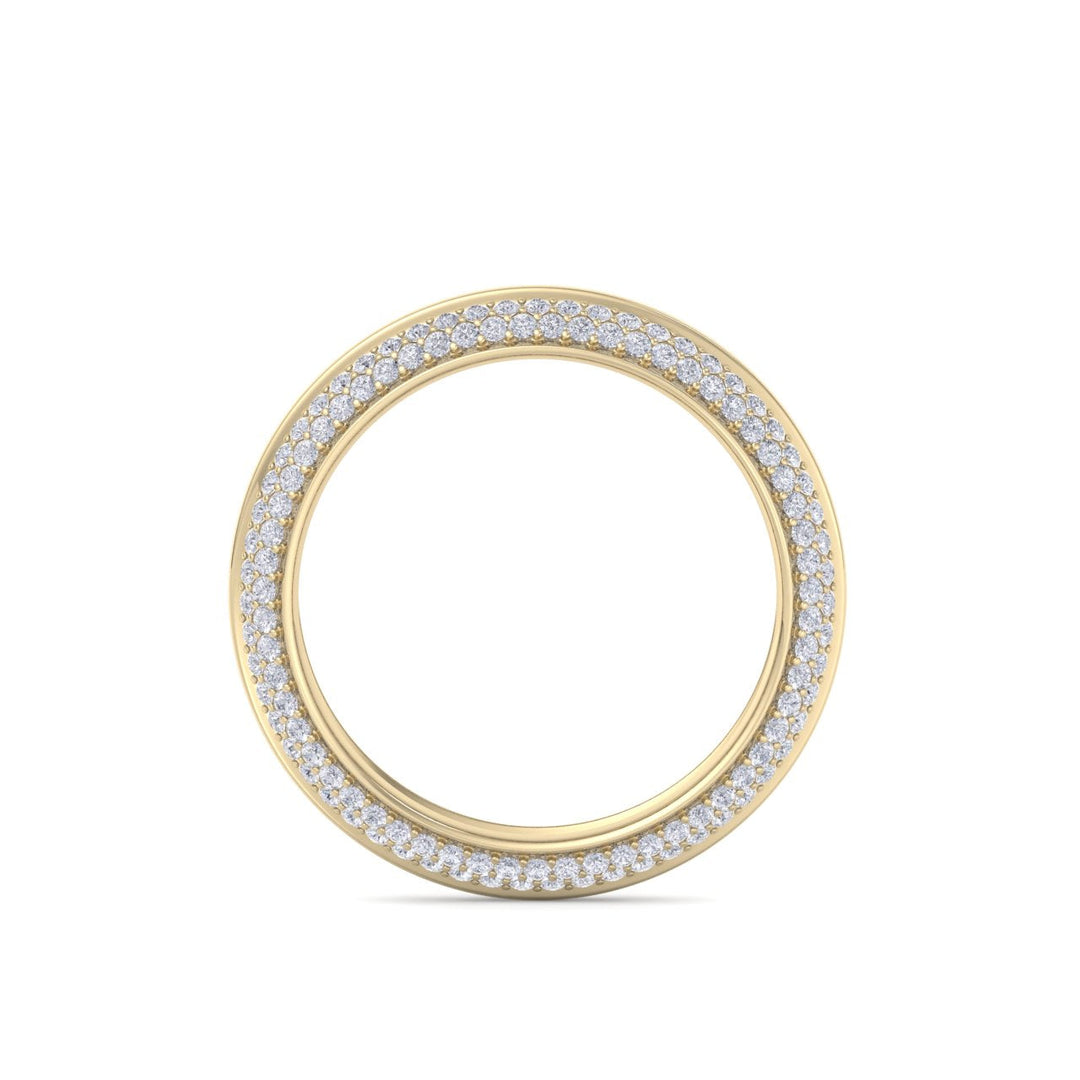 Eternity band in yellow gold with white diamonds of 0.96 ct in weight