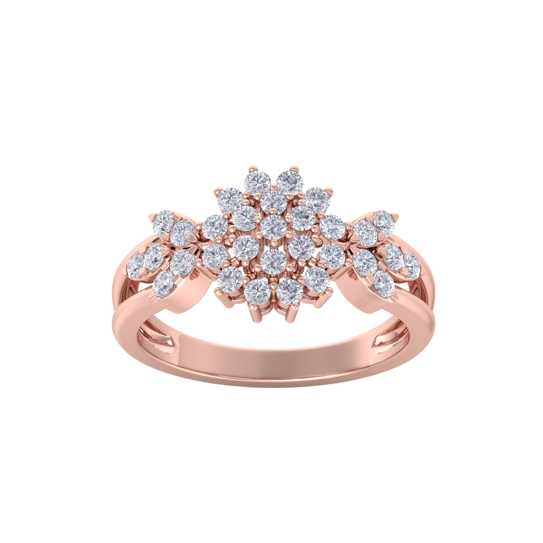 Elegant flower ring in yellow gold with white diamonds of 0.60 ct in weight