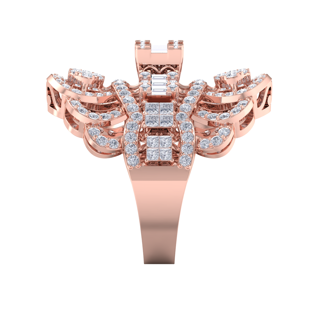 Statement ring in yellow gold with white diamonds of 1.91 ct in weight