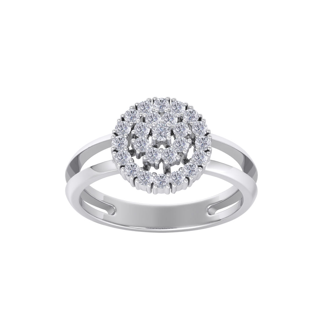 Beautiful ring in white gold with white diamonds of 0.60  ct in weight